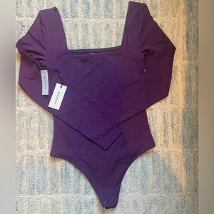 Aritzia Contour Squareneck Long Sleeve Bodysuit (Babaton) (Dewberry Purple)